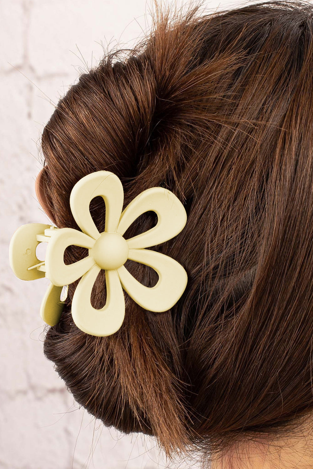 Beige Sweet Hollowed Flower Shape Claw Clip